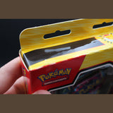 Pokemon Day 2026 Kollektion · Deutsch · Sealed OVP DAMAGED Bild 3